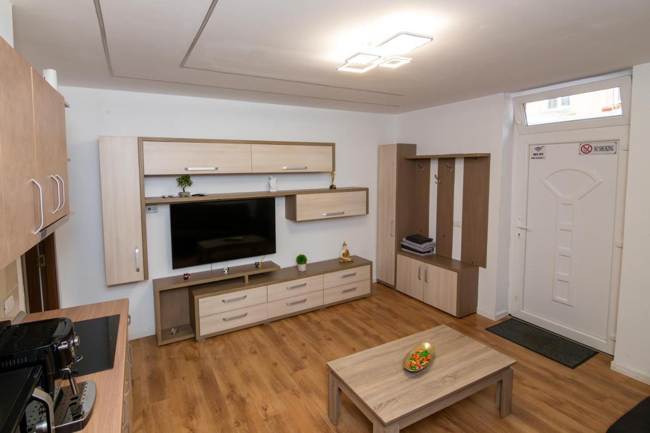 Ferienwohnung Grayhouse Arad Exterior foto